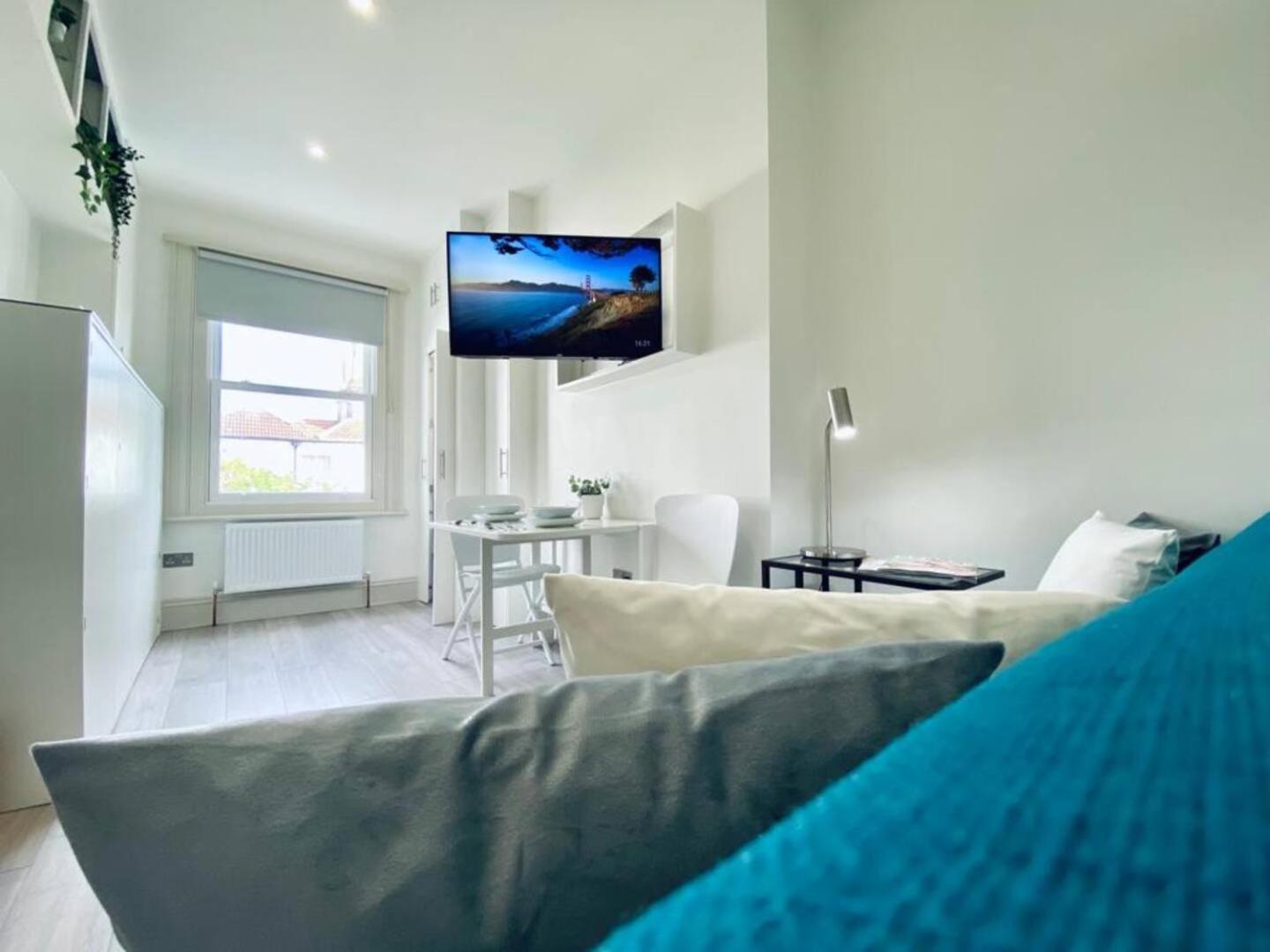 ברייטון Apt 08 Beachside Beauty Central Studio Steps From Cafes מראה חיצוני תמונה