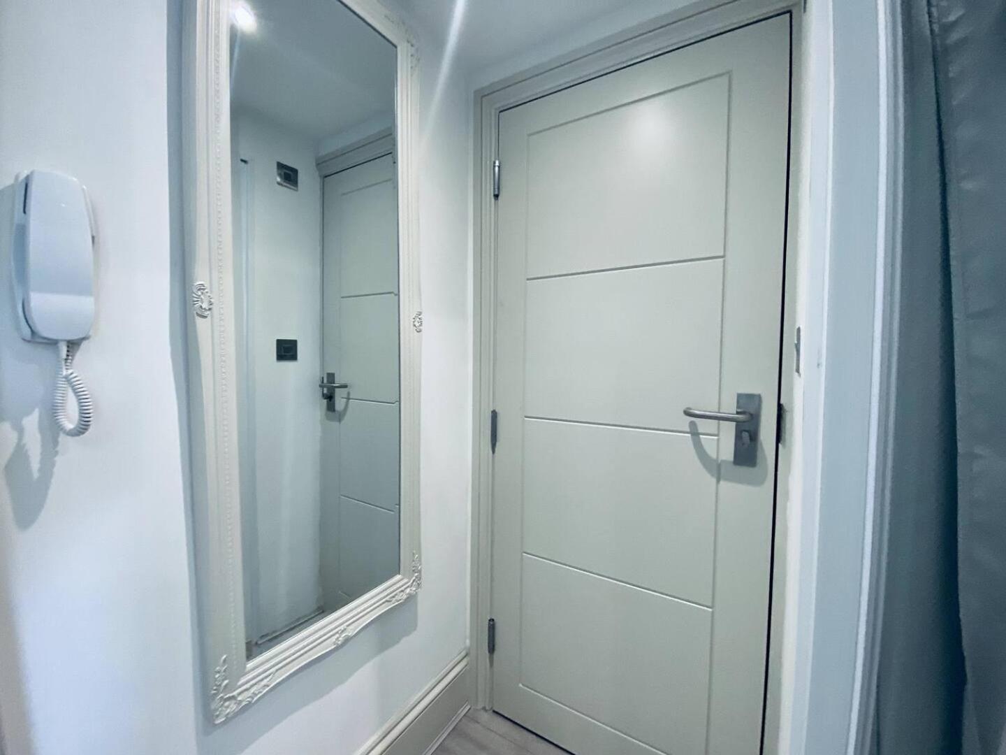 ברייטון Apt 08 Beachside Beauty Central Studio Steps From Cafes מראה חיצוני תמונה