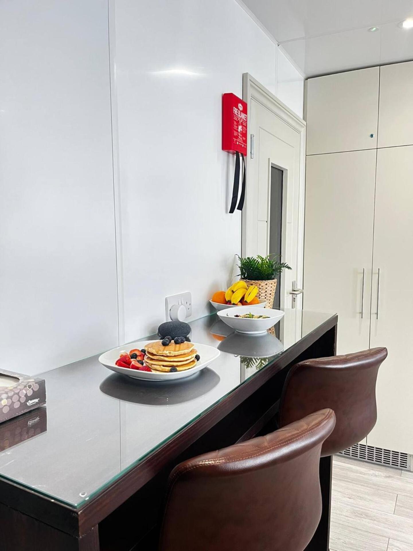 ברייטון Apt 08 Beachside Beauty Central Studio Steps From Cafes מראה חיצוני תמונה