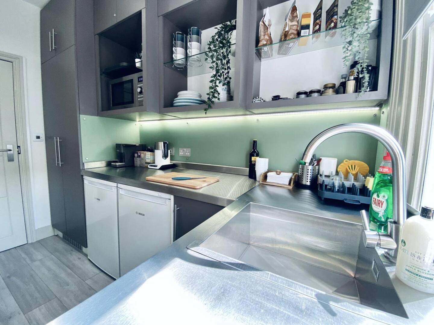 ברייטון Apt 08 Beachside Beauty Central Studio Steps From Cafes מראה חיצוני תמונה